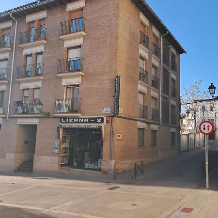 Hostal Lizana 2 Χουέσκα Εξωτερικό φωτογραφία